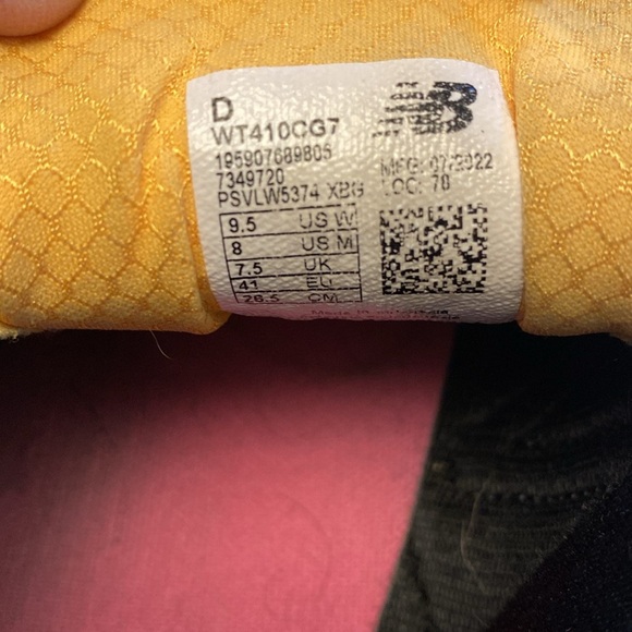 NEW BALANCE Unisex Running Shoes 9.5 W or 8 M - Picture 9 of 10